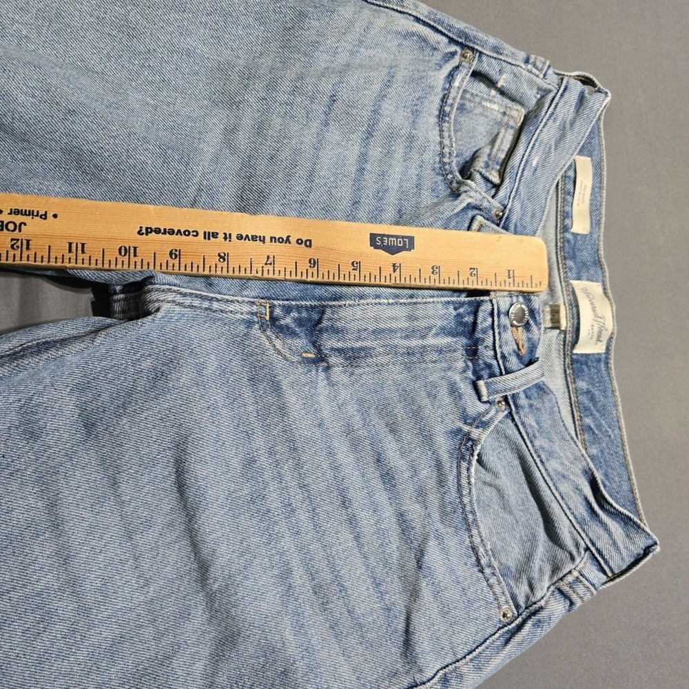 Universal Thread 90s Baggy Jeans Light Wash Distressed womens Size 00 27x32 - Picture 5 of 8